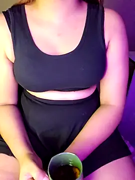 Olivia3 online show from 10.05.25