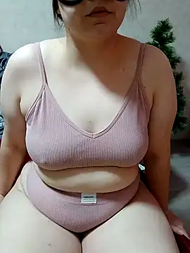 Snapshot of Miranda_Nancy chatting on 01.26.25 Miranda Nancy online show from 01.26.25