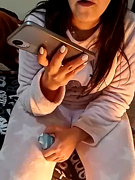 ShadiaStar online show from 01.18.25