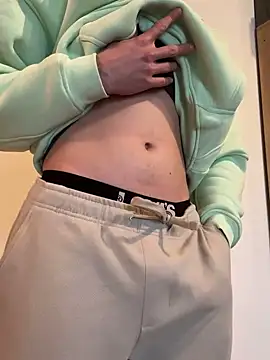 Snapshot of Jamie_2006 chatting on 12.21.24 Jamie 2006 online show from 12.21.24