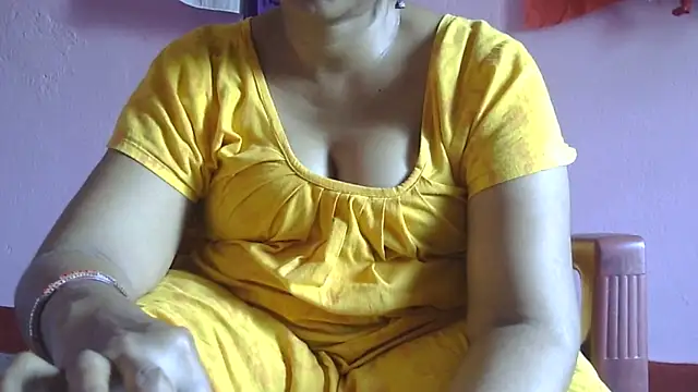 Snapshot of Suhana-sapna chatting on 06.18.26 Suhana-sapna online show from 06.18.26