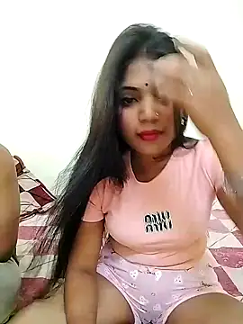 Snapshot of ascuple chatting on 03.19.25 ascuple online show from 03.19.25