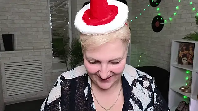 Sandra Snow online show from 12.24.24