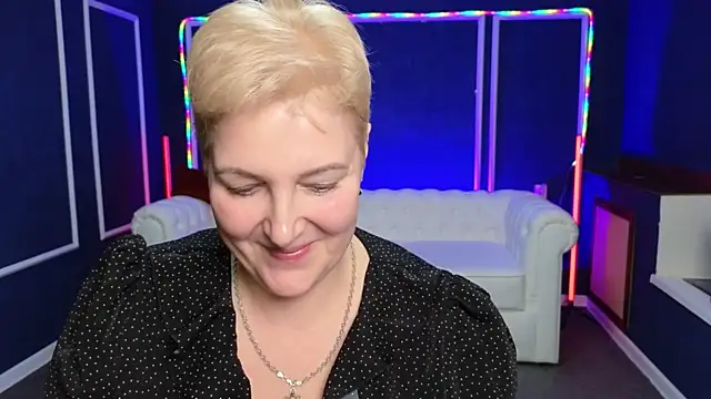 Sandra Snow online show from 12.27.24