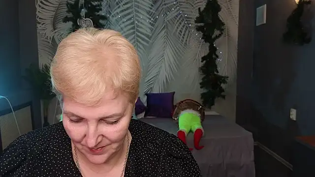 Sandra Snow online show from 01.18.25