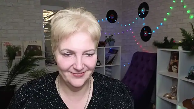 Sandra Snow online show from 01.22.25