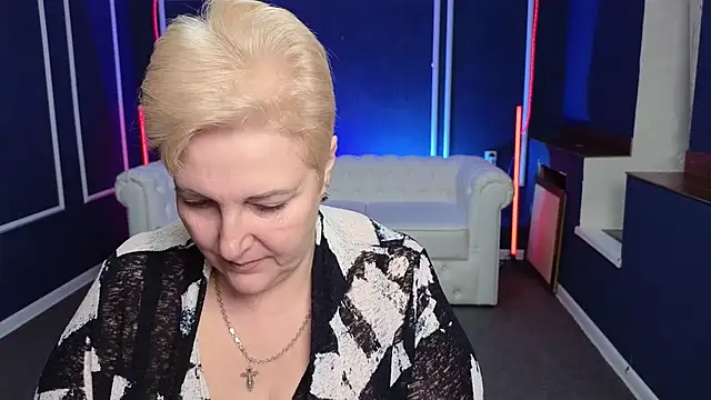 Sandra Snow online show from 01.27.25