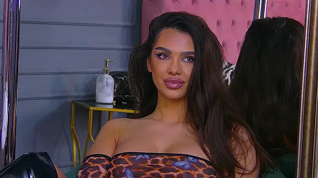 Nicole Diva online show from 01.31.25