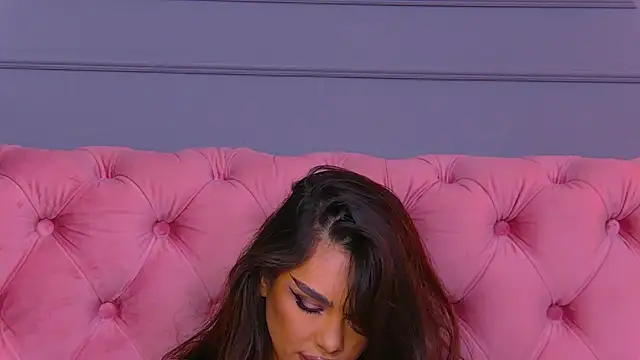 Nicole Diva online show from 02.15.25