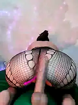 Snapshot of Sweety-Cat chatting on 01.12.25 Sweety-Cat online show from 01.12.25