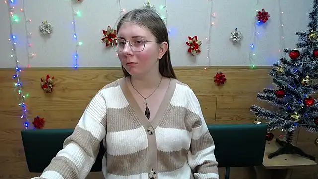 Snapshot of RysaKosaYlya chatting on 12.22.24 RysaKosaYlya online show from 12.22.24