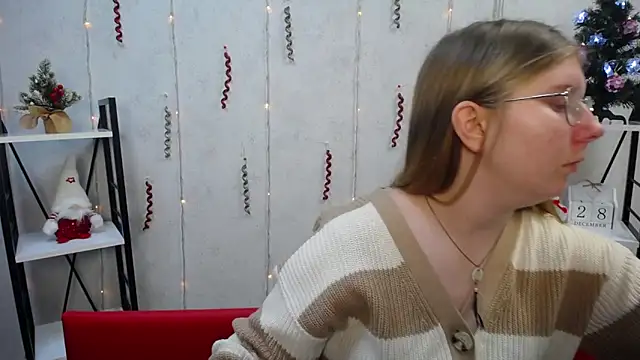 Snapshot of RysaKosaYlya chatting on 12.28.24 RysaKosaYlya online show from 12.28.24