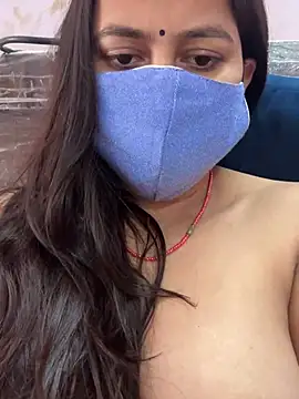 Snapshot of nehas chatting on 03.04.25 nehas online show from 03.04.25