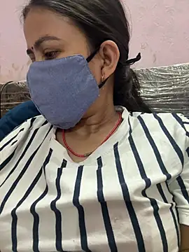 Snapshot of nehas chatting on 03.12.25 nehas online show from 03.12.25