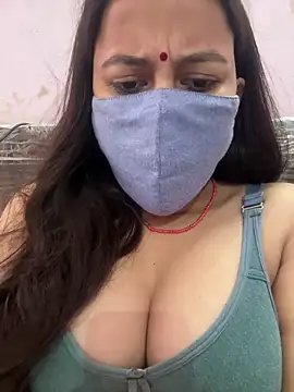 Snapshot of nehas chatting on 03.17.25 nehas online show from 03.17.25