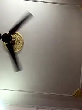 Snapshot of nehas chatting on 09.11.25 nehas online show from 09.11.25