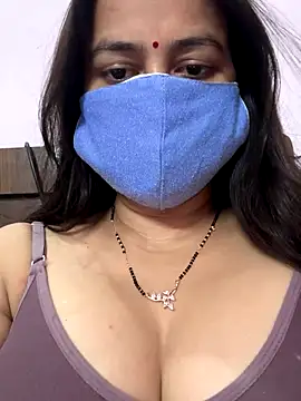 Snapshot of nehas chatting on 09.18.25 nehas online show from 09.18.25