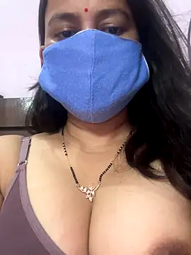 Snapshot of nehas chatting on 09.29.25 nehas online show from 09.29.25