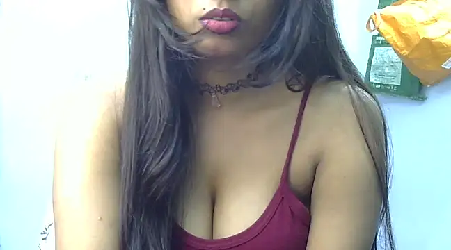 Snapshot of hinaa_khan chatting on 03.15.25 hinaa khan online show from 03.15.25