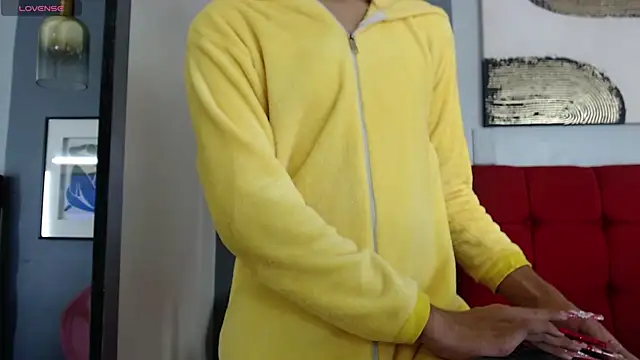  Natassia Dreams online show from 01.18.25