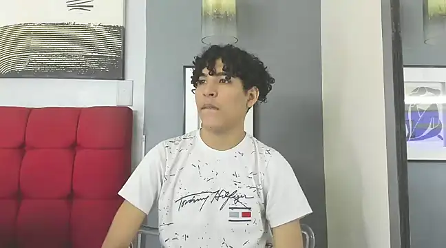  Natassia Dreams online show from 03.18.25