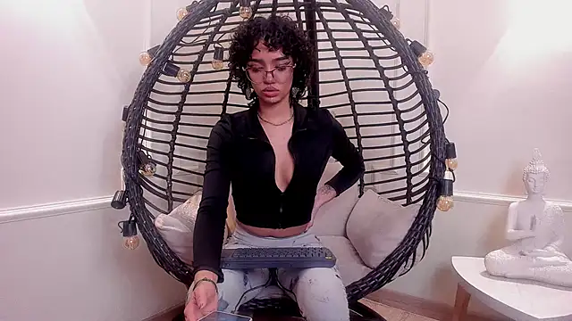 slutty venus online show from 01.12.25