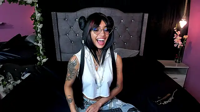 slutty venus online show from 03.02.25