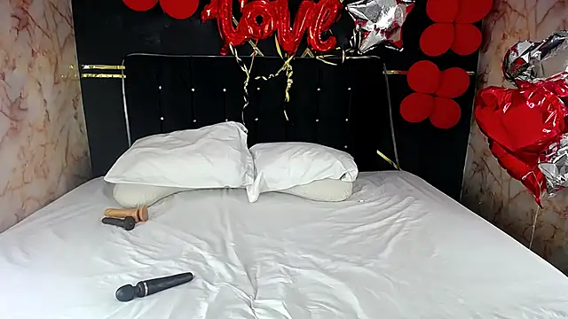 Snapshot of AmandaRobers chatting on 02.28.25 AmandaRobers online show from 02.28.25