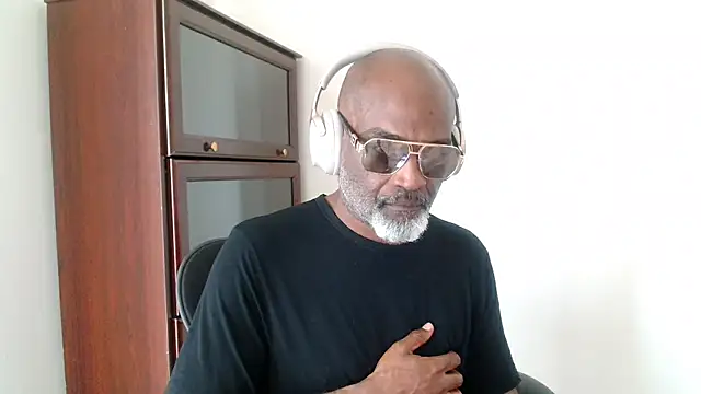 sinnernoir online show from 04.16.26