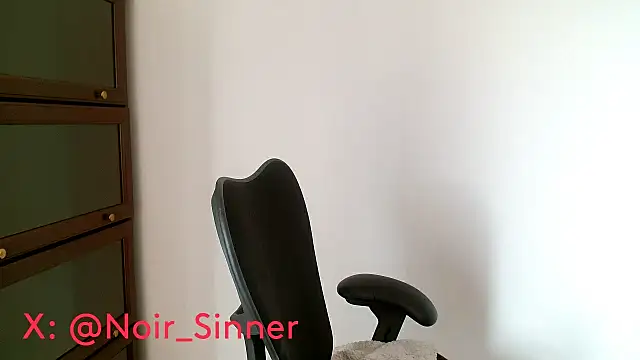 sinnernoir online show from 04.18.26