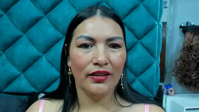 PENELOPELEWISs online show from 10.30.25