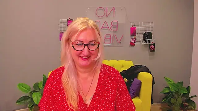 ChristyBrooks online show from 01.28.25