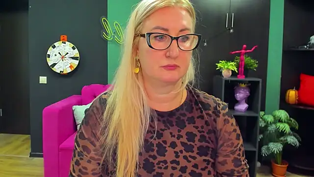 ChristyBrooks online show from 02.24.25