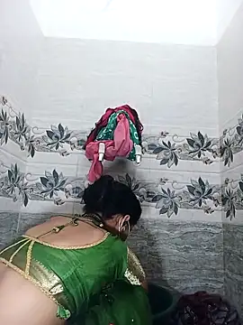 Snapshot of Cute-Aadhvita chatting on 02.15.25 Cute-Aadhvita online show from 02.15.25