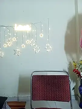 Snapshot of Cute-Aadhvita chatting on 09.11.25 Cute-Aadhvita online show from 09.11.25