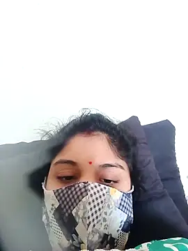 Snapshot of Cute-Aadhvita chatting on 09.15.25 Cute-Aadhvita online show from 09.15.25