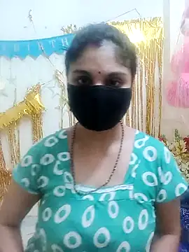 Snapshot of Cute-Aadhvita chatting on 09.23.25 Cute-Aadhvita online show from 09.23.25