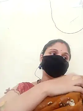 Snapshot of Cute-Aadhvita chatting on 10.19.25 Cute-Aadhvita online show from 10.19.25
