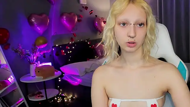 Lexy-Woorhez online show from 02.26.25