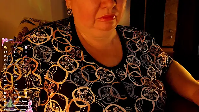 Snapshot of SexxyDreams1 chatting on 12.21.24 SexxyDreams1 online show from 12.21.24