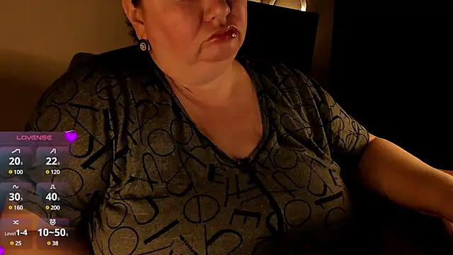 Snapshot of SexxyDreams1 chatting on 03.05.25 SexxyDreams1 online show from 03.05.25