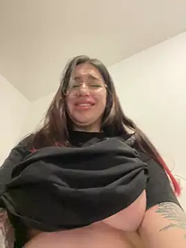 VikiDemi online show from 02.25.25