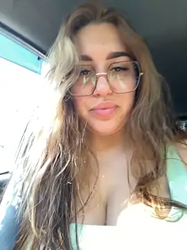 VikiDemi online show from 10.22.25