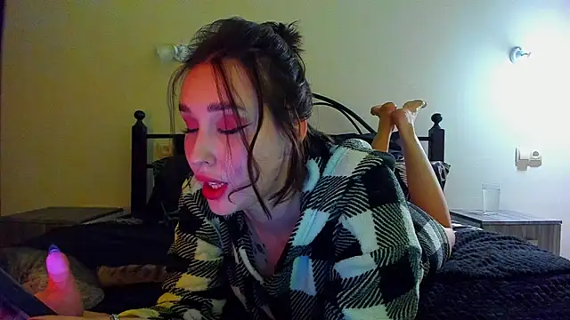 LinaTruly online show from 12.13.25