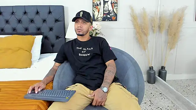 Snapshot of Robin_Rief chatting on 02.26.25 Robin Rief online show from 02.26.25