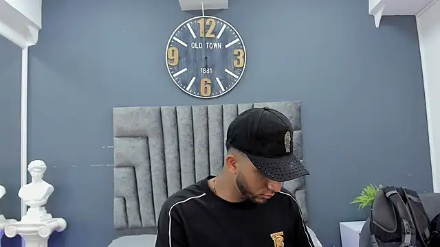 Robin Rief online show from 04.11.26