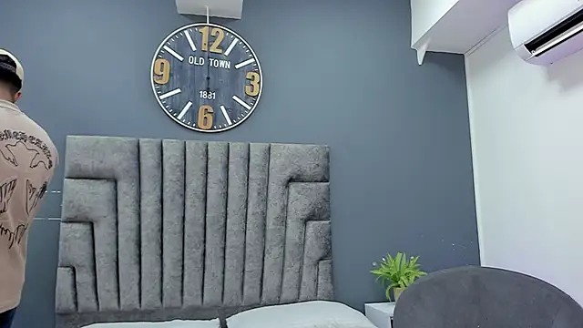 Robin Rief online show from 04.18.26