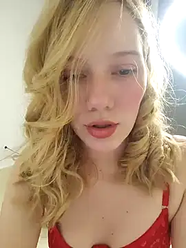 Snapshot of NicoleCut chatting on 01.12.25 NicoleCut online show from 01.12.25