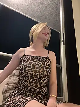 NicoleCut online show from 12.14.25