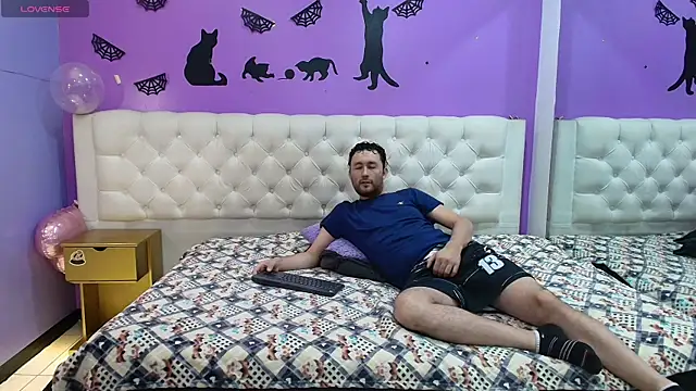 Snapshot of JeremmyAndStacy chatting on 03.17.25 JeremmyAndStacy online show from 03.17.25